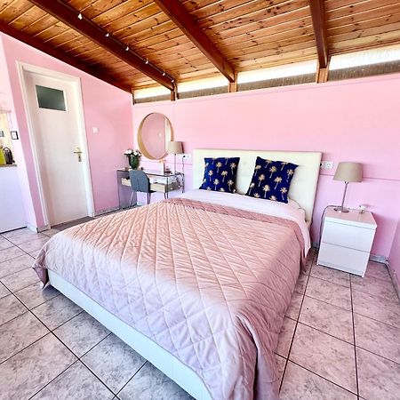 Sky Inn With Great Location Wonderful Acropolis View In Neos Kosmos Athena Bagian luar foto