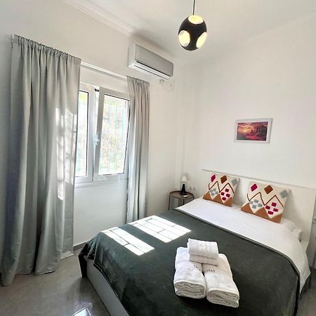 Sky Inn With Great Location Wonderful Acropolis View In Neos Kosmos Athena Bagian luar foto